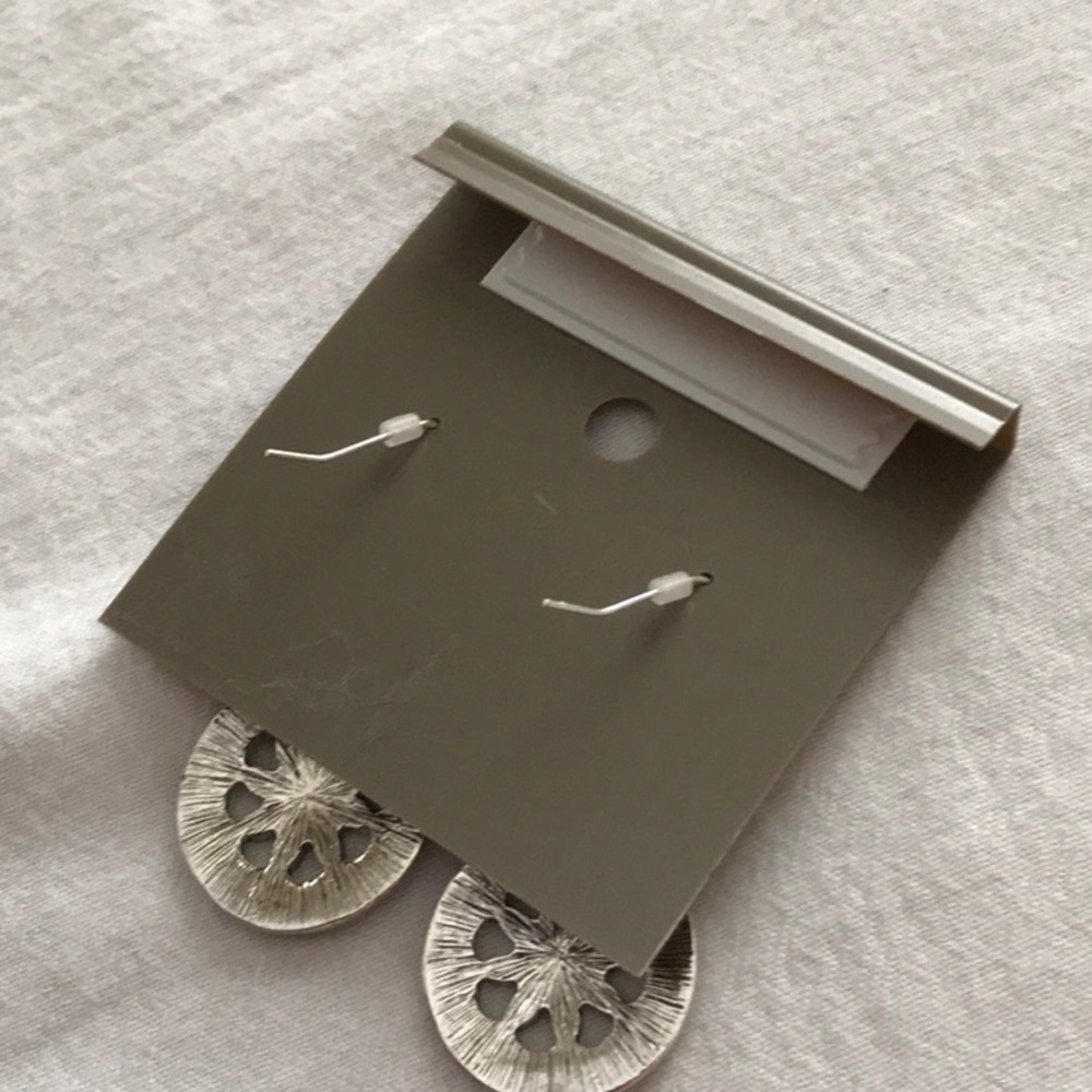 Ruby Rd earrings - Picture 2 of 2